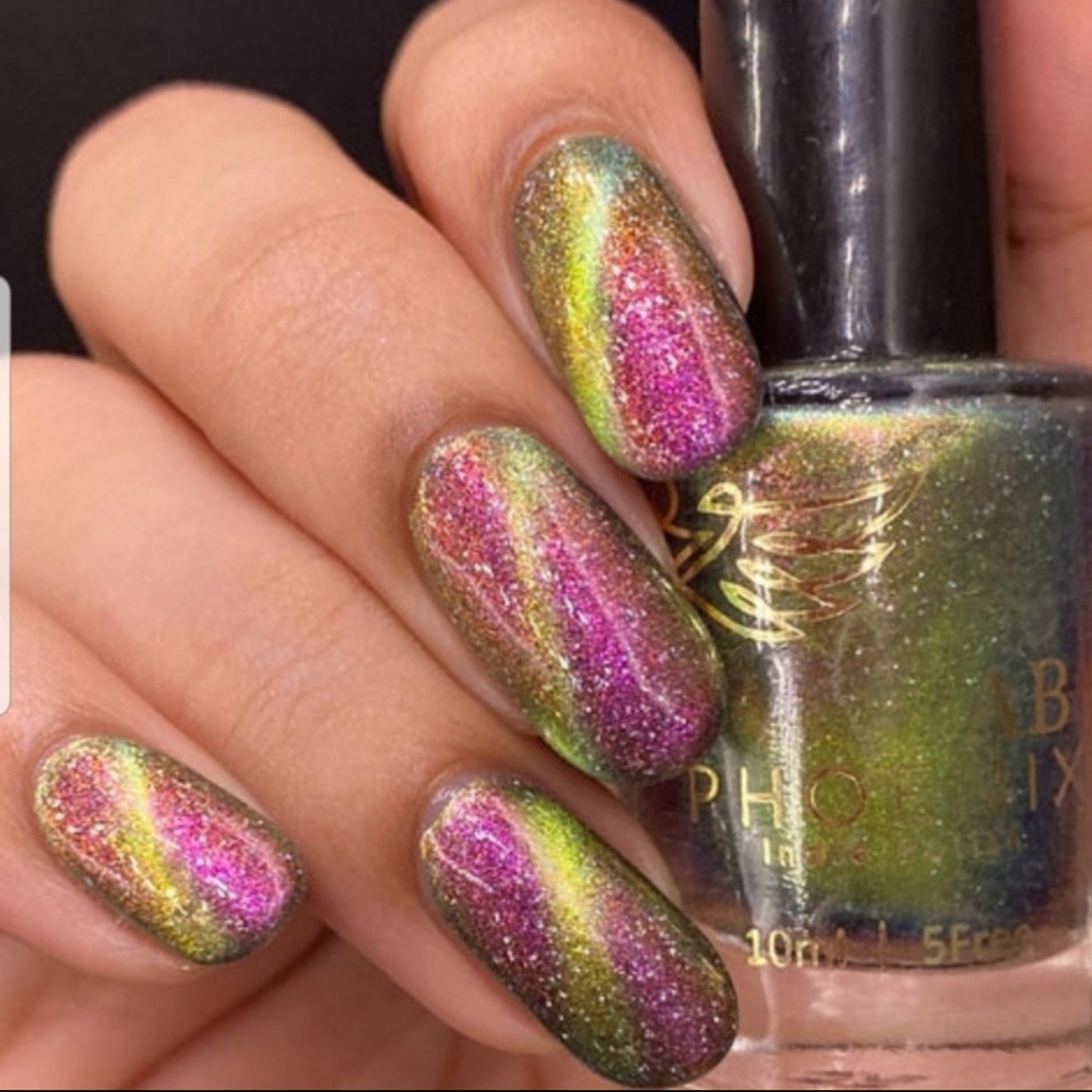 Phoenix Indie Magnetic Polish - A Nightmare 💚👻💖🧙‍♀️💜